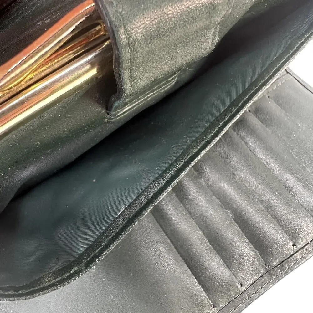 Buxton vintage wallet